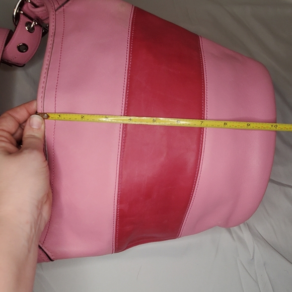 Rare Coach pink Bleeker rugby stripe bucket bag - Picture 8 of 9